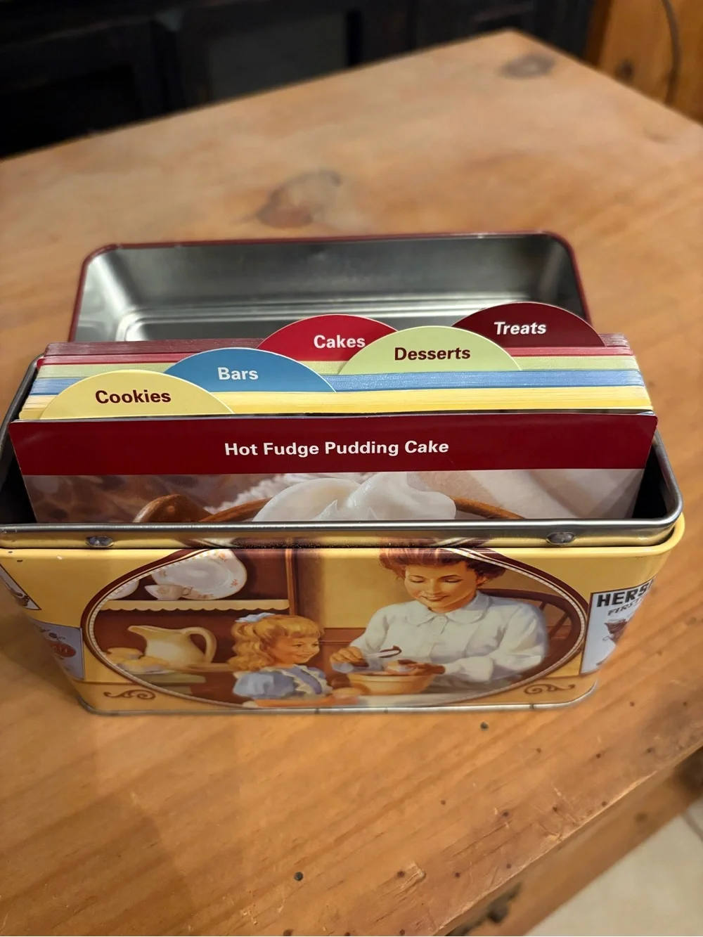 Vintage Recipe Tin Set of 3 w/ Recipe Cards Hershey’s & Philadelphia cupcakes